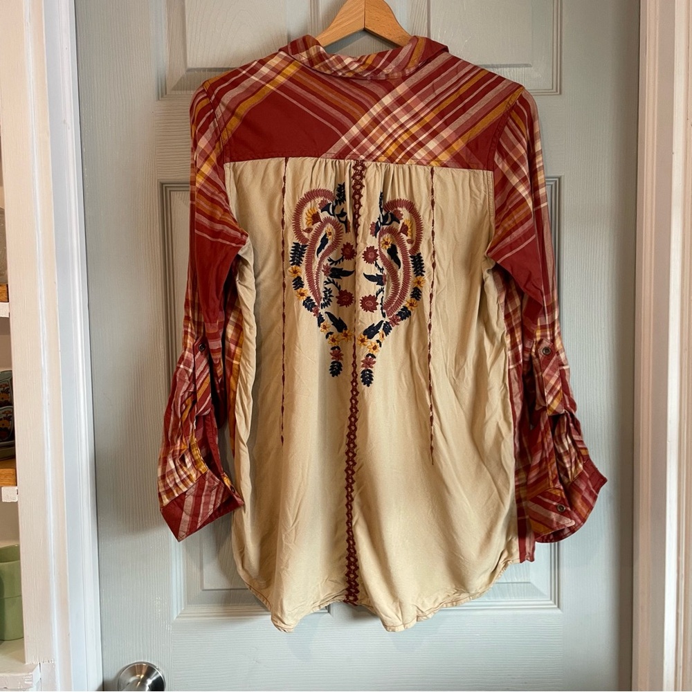Natural Reflections Women's M Plaid Embroidered Back Orange Button-Up Shirt